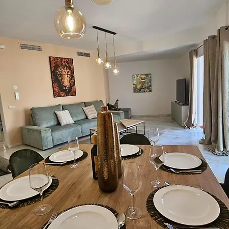 Marbella Costalita 1 * إِستيبونا