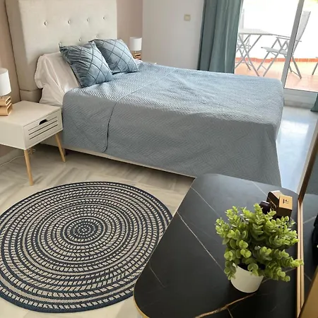 Feriehus Marbella Costalita 1 *